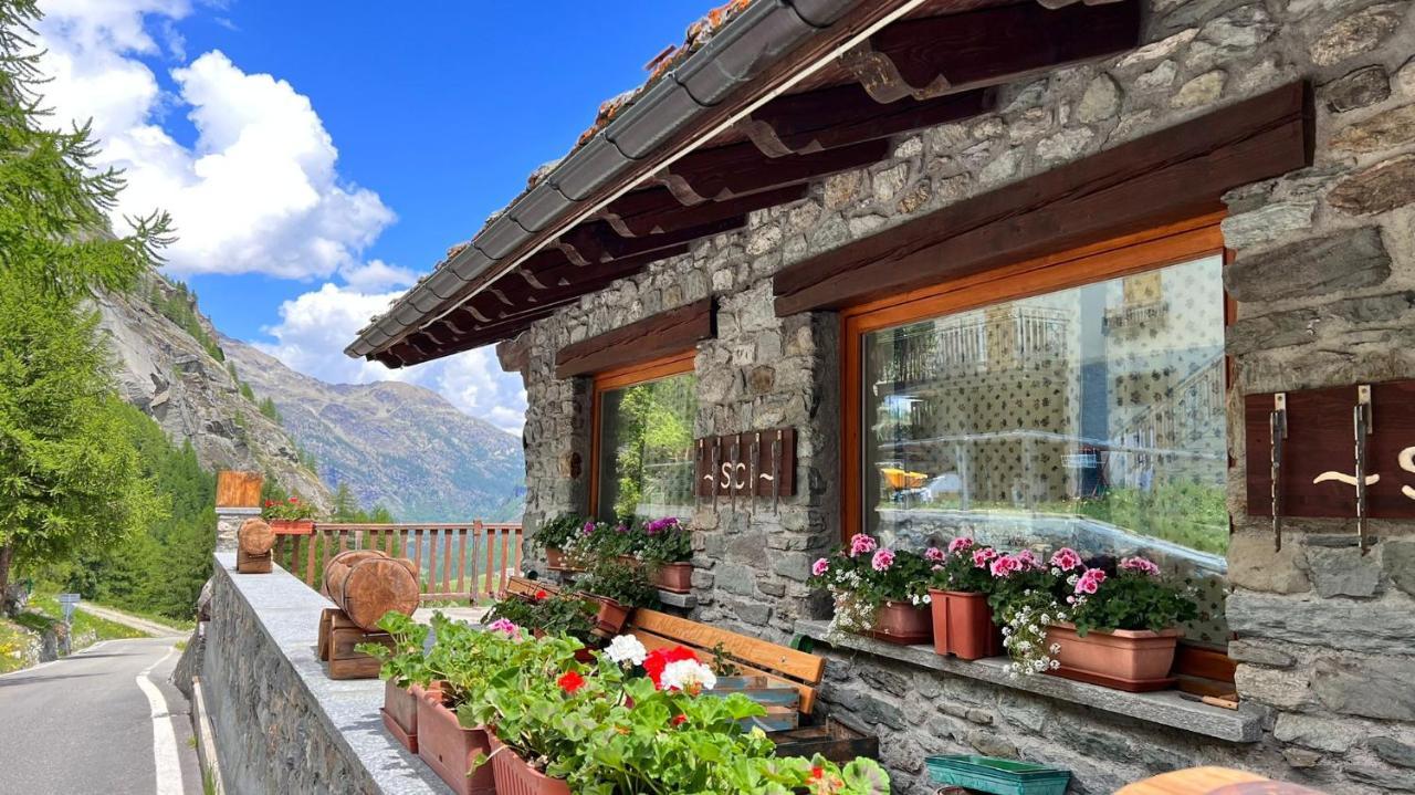 Hotel & Restaurant Perret - Mountain People Valgrisenche Dış mekan fotoğraf