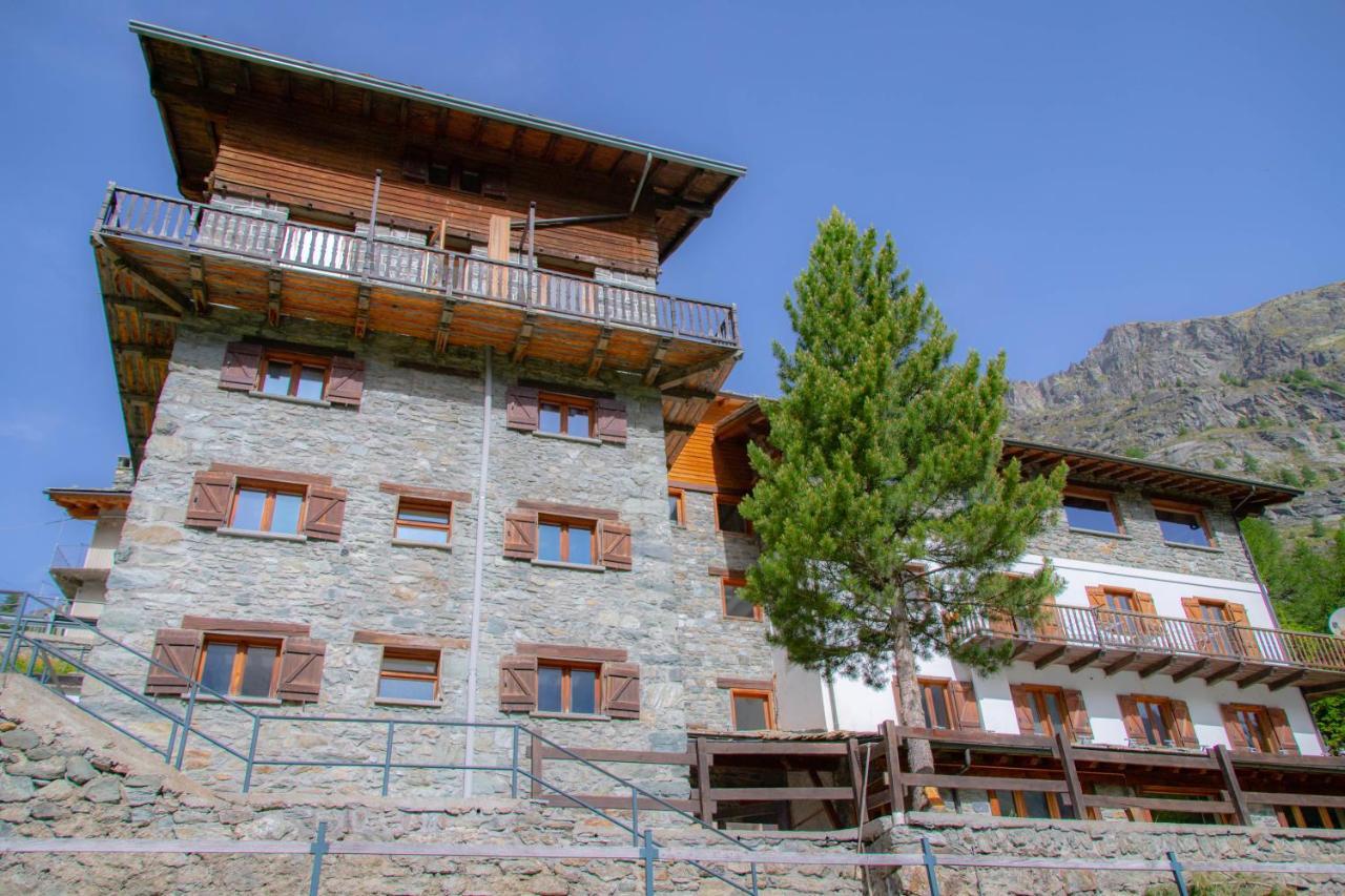 Hotel & Restaurant Perret - Mountain People Valgrisenche Dış mekan fotoğraf